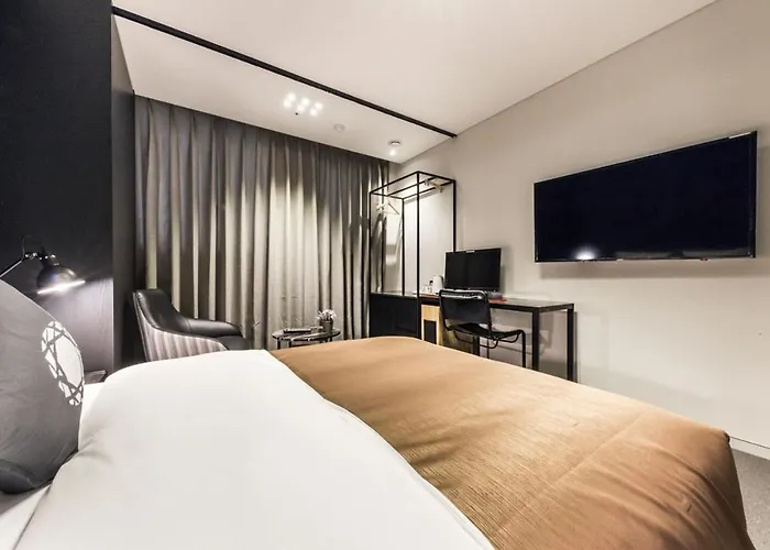 Cullinan Guro 3* Seul
