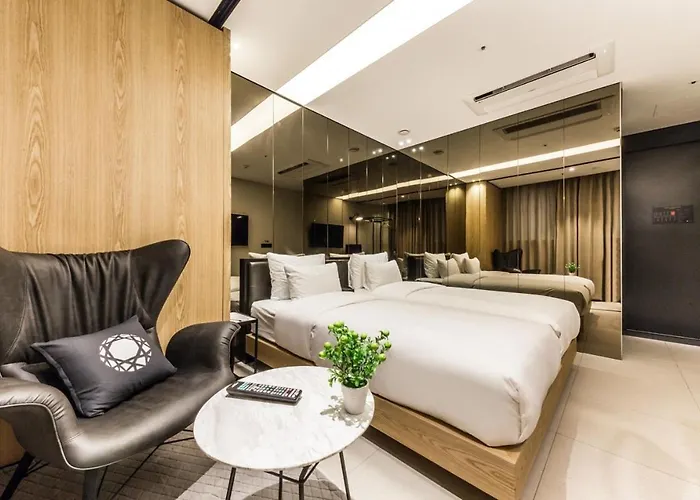 Motel Cullinan Guro